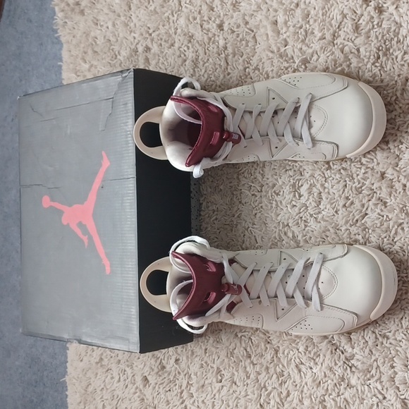 Air Jordan 6 Retro Size 8 Off White/ Maroon GUC - Picture 2 of 14